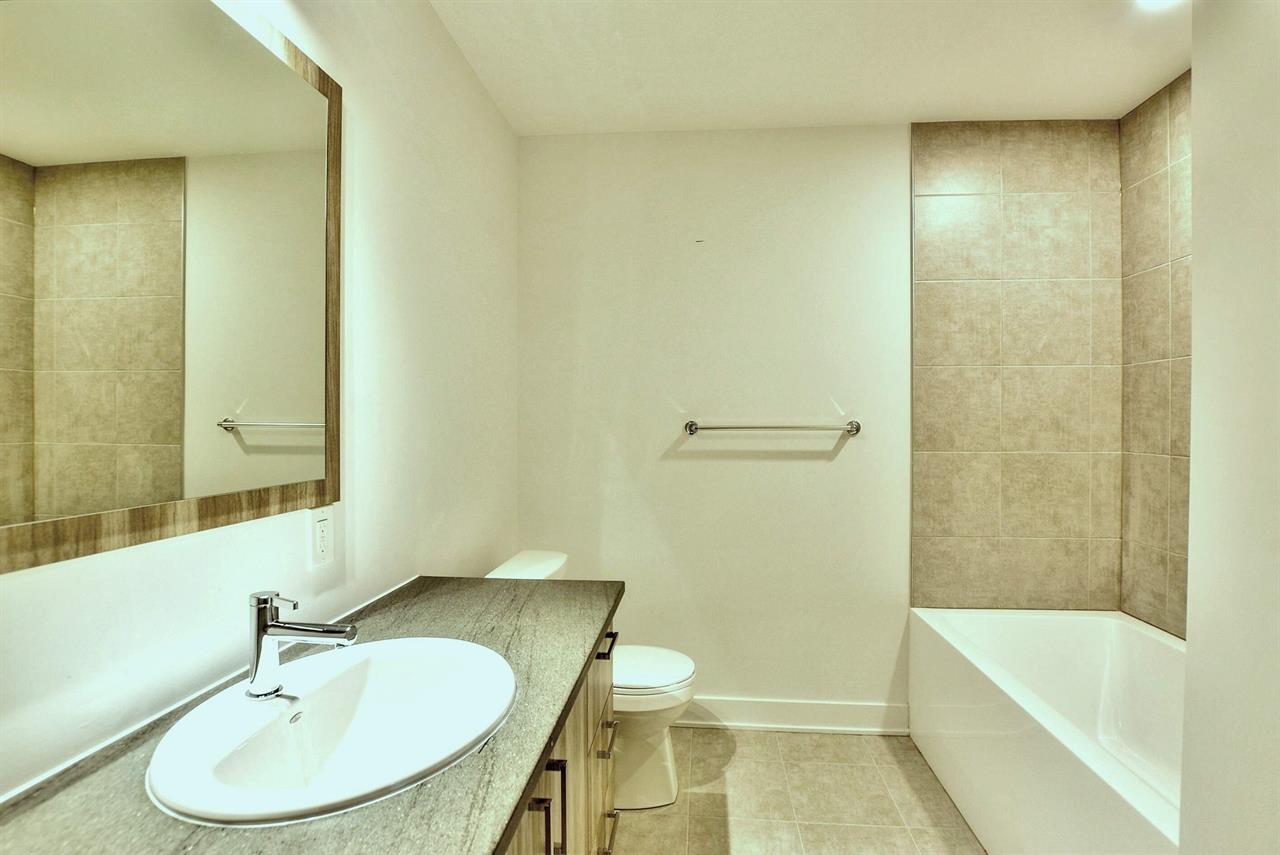 APPARTEMENT 4½ À ST-JACQUES - JUILLET