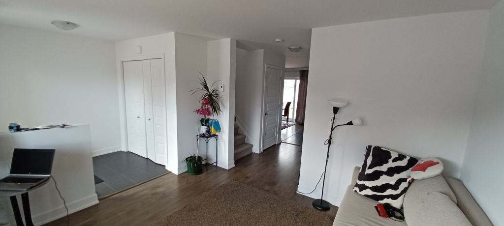 Appartement 5 1/2 Sur Deux étages