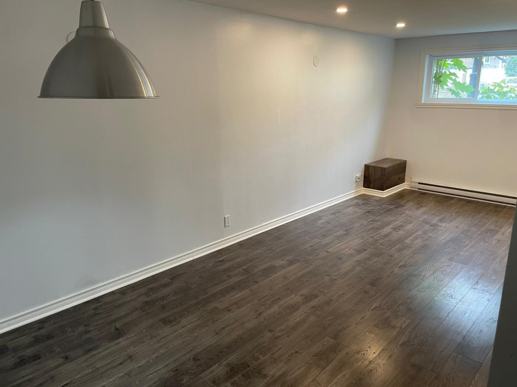 Superbe 3 ½ Rénové | Design Moderne | Se