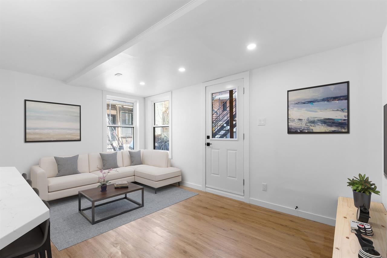 2 CH - 1 SDB - Montréal - $2,045 /mo