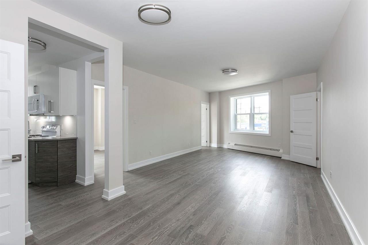 3 CH - 1 SDB - Montréal - $2,250 /mo