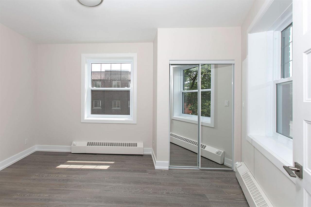 3 CH - 1 SDB - Montréal - $2,250 /mo