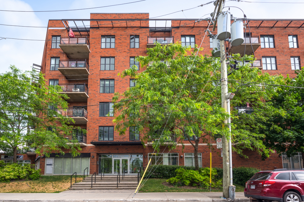 Condo Rénové Bord Du Canal Lachine