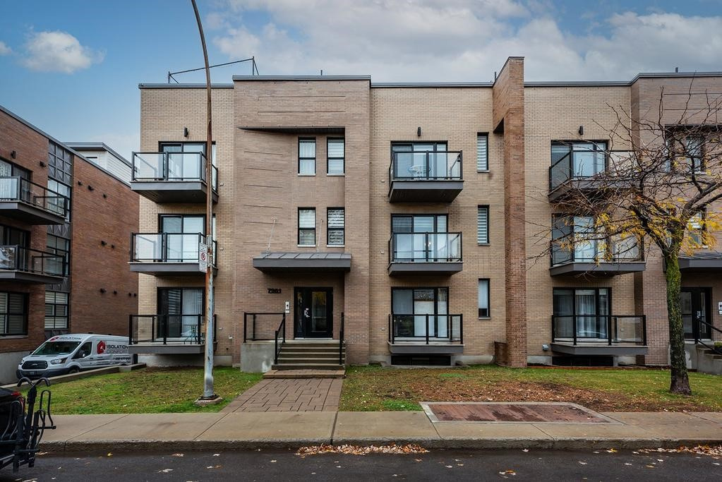Condo Lumineux 3 Chambres, 2 Sdb à Louer