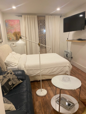 Grand Studio Meublé Avec Goût