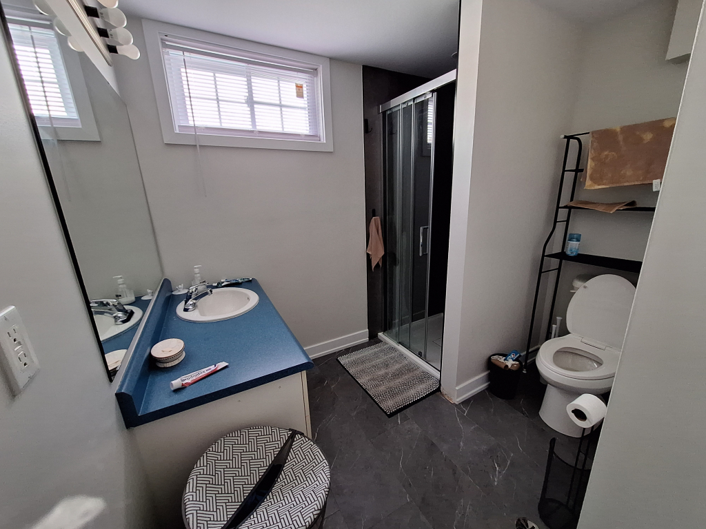 Grande Chambre Meublée, Tout Inclus