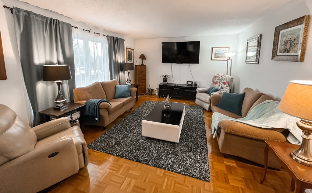 Grande Maison Unifamiliale à Louer