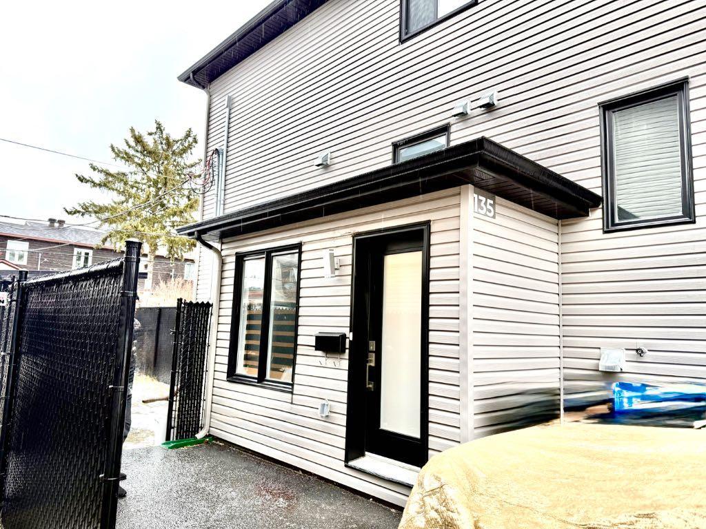 Superbe 4 -1/2 en duplex 2022 à louer près de tout