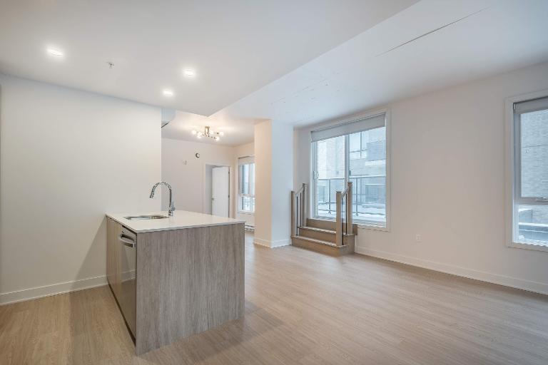 2 CH - 1 SDB - Montréal - $2,400 /mo
