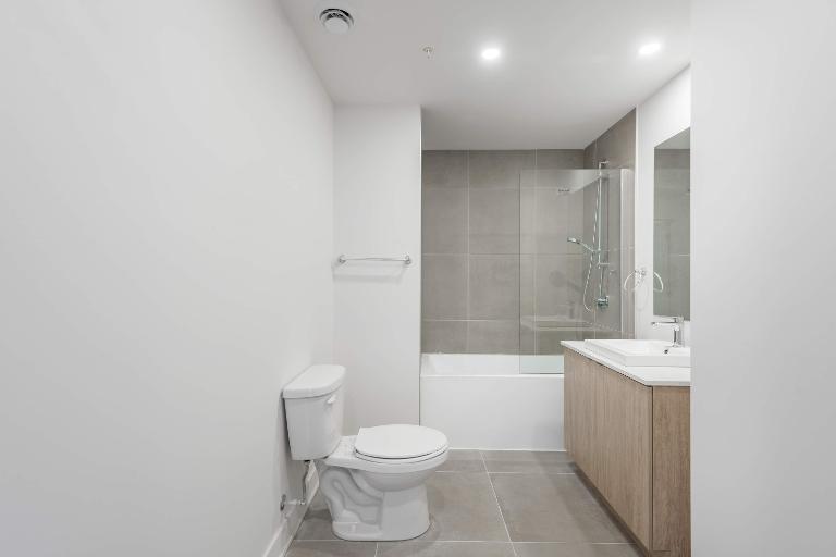2 CH - 1 SDB - Montréal - $2,630 /mo