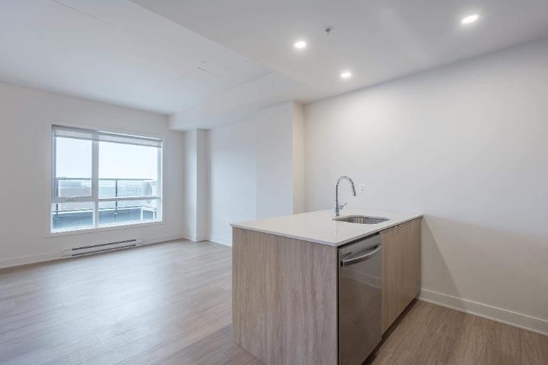 2 CH - 1 SDB - Montréal - $2,480 /mo