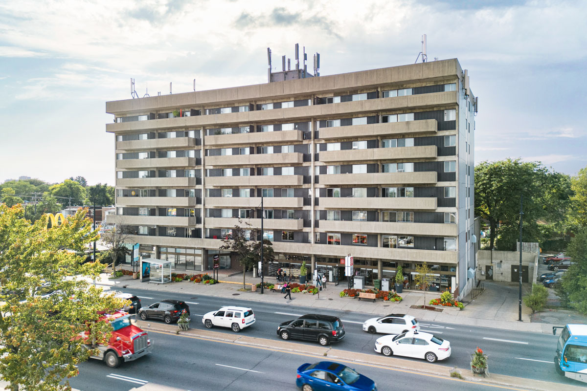 1 Bedroom Available At 6465 East Sherbrooke Street, Montreal - 6465 East Sherbrooke Street, Montréal