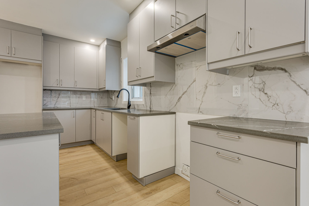 Grand Logement 4 Chambres à Louer