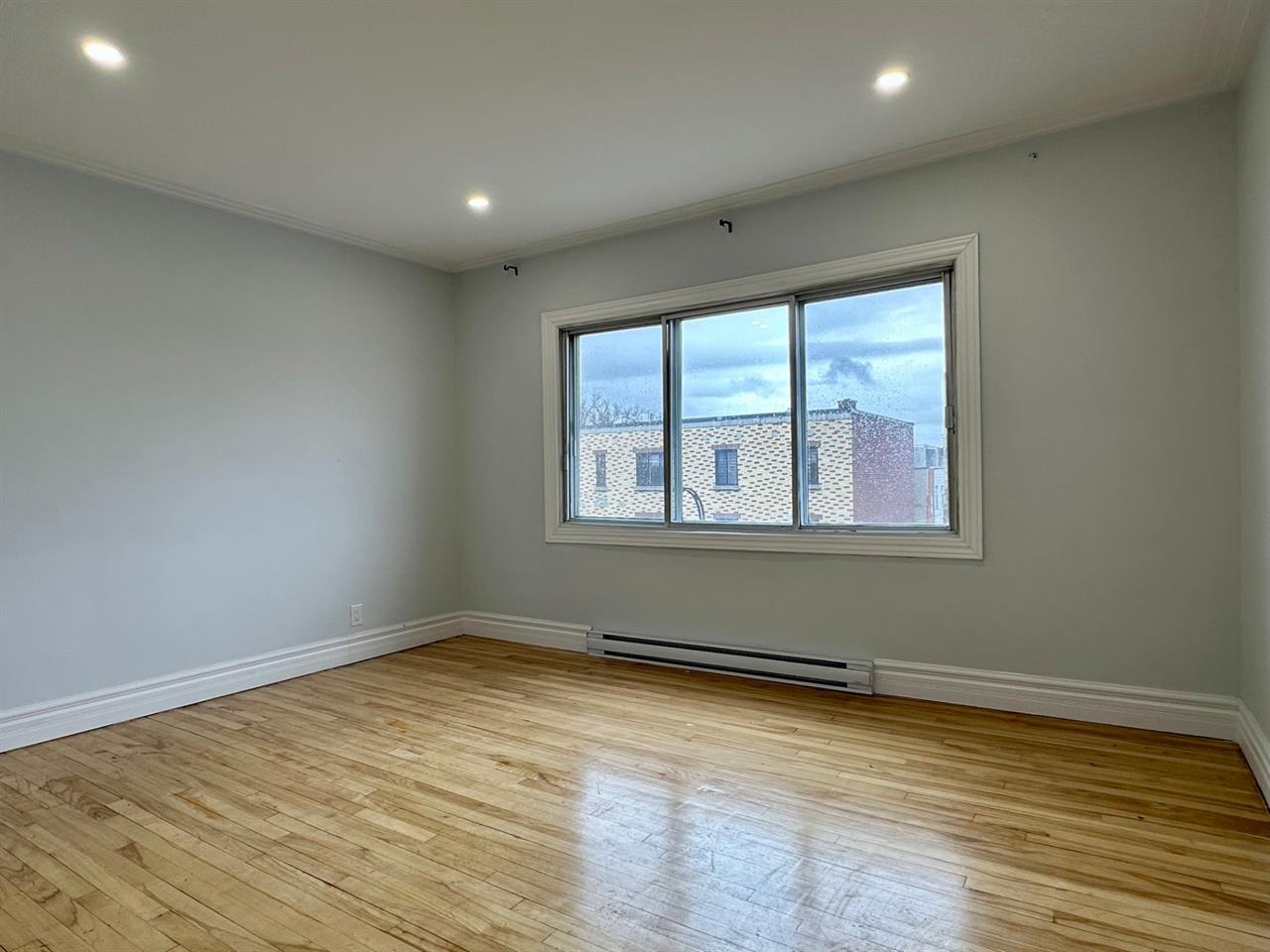 Appartement Montréal (Villeray/Saint-Michel/Parc-Extension) À Louer