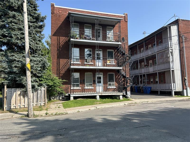 4 1/2 - 1929 St-Denis, Trois-Rivieres