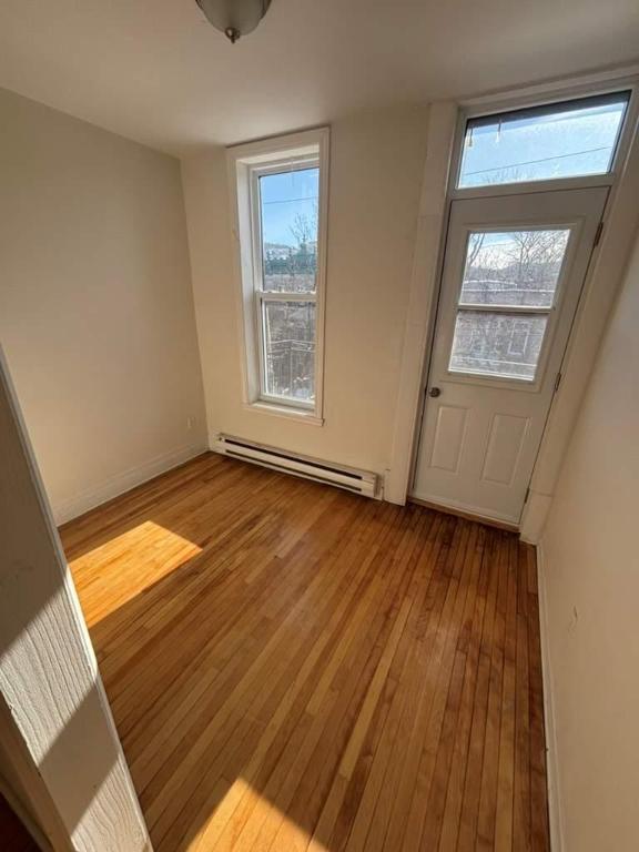 3 CH - 1 SDB - Montréal - $2,400 /mo