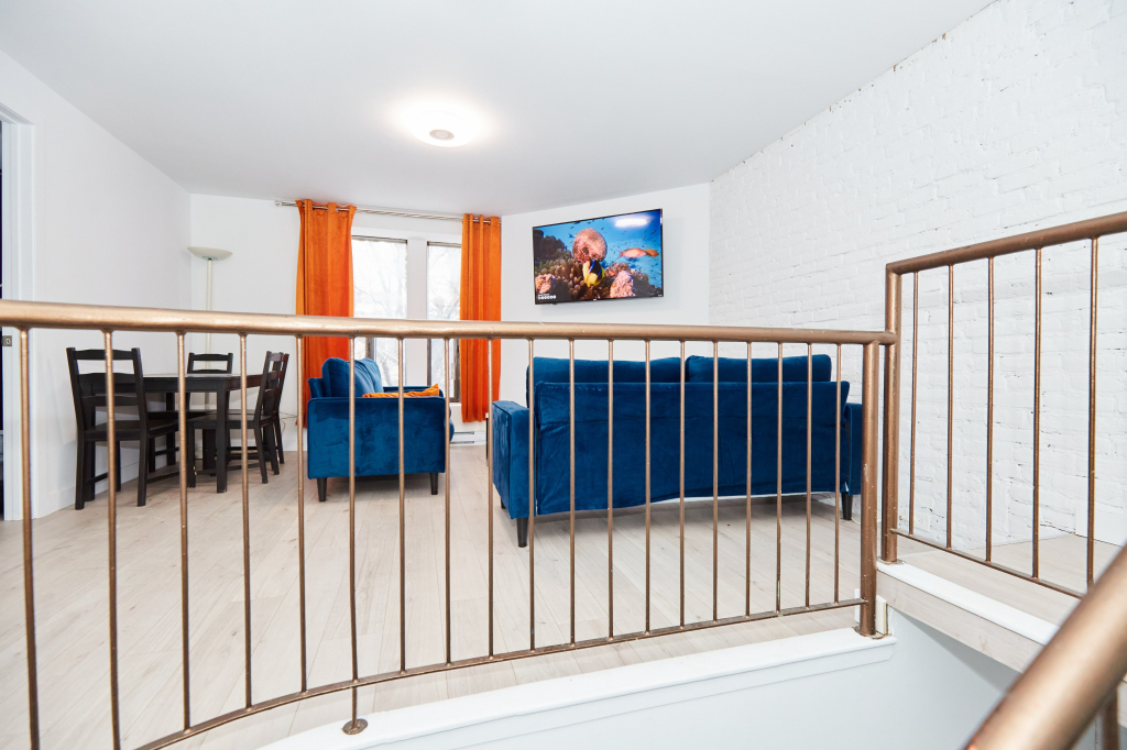 Plateau/Downtown- Superb 5 1/2 Furnished