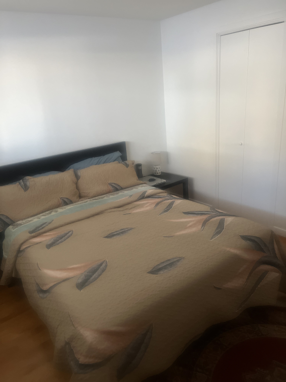 Semi Sous-sol 4 1/2 Dans Une Maison à Lo