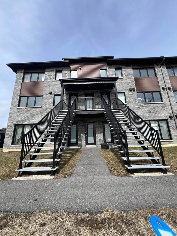 Grand Logement 3 Chambres - Aylmer