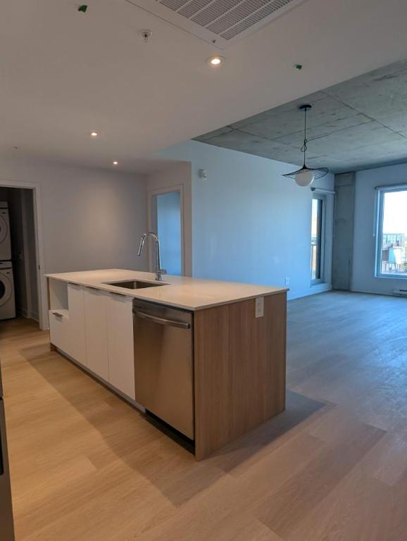 2 CH - 1 SDB - Montreal - $2,125 /mo