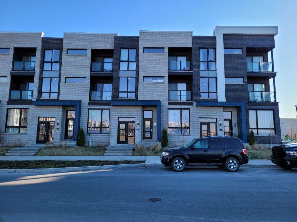 Candiac, Condo luxueux