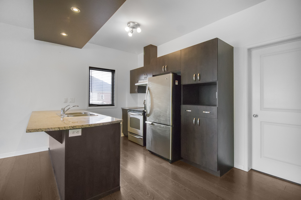Condo 1 Chambre à Louer