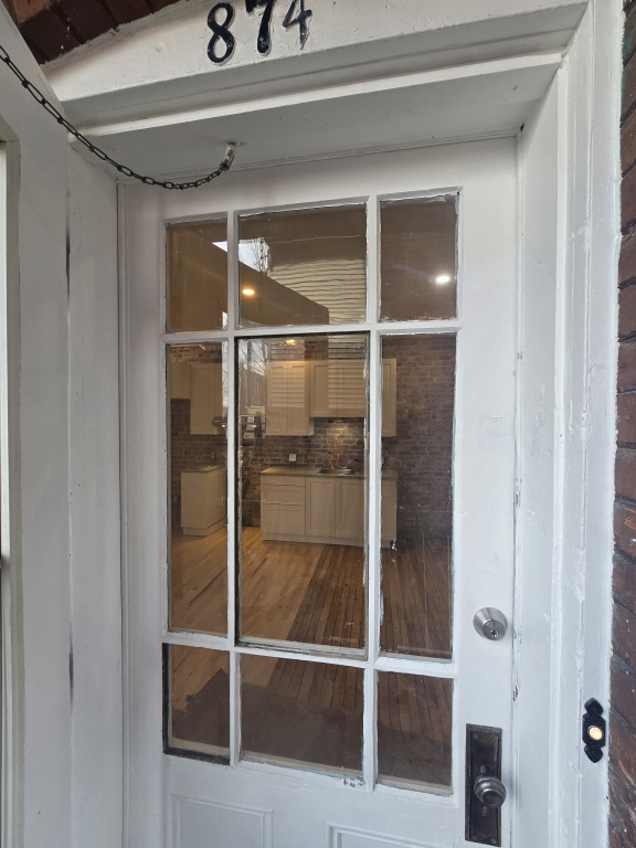 *APPARTEMENT RÉNOVÉ*RENOVATED APARTMENT*