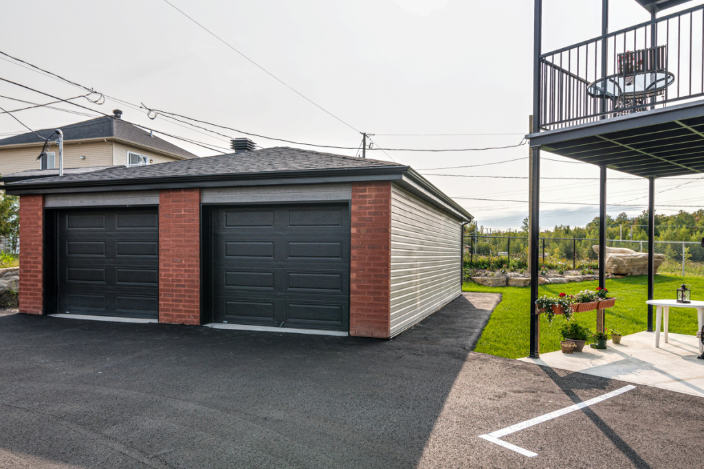 Appartement 5 1/2 Avec Garage+2 Stat.