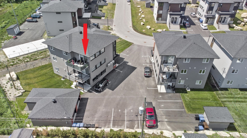 Appartement 5 1/2 Avec Garage+2 Stat.