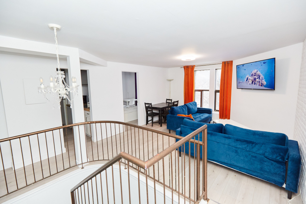 Plateau/Downtown- Superb 5 1/2 Furnished