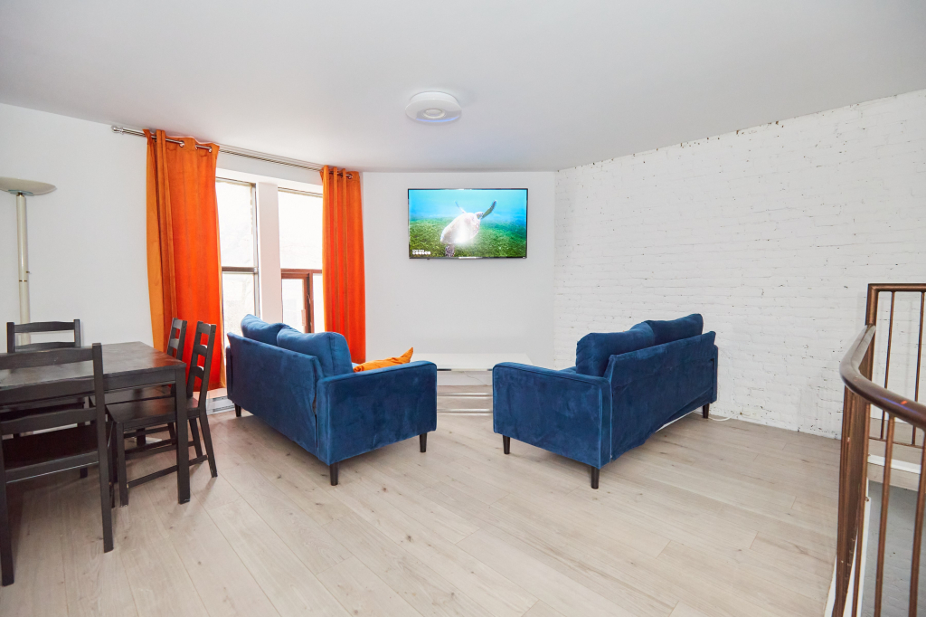 Plateau/Downtown- Superb 5 1/2 Furnished