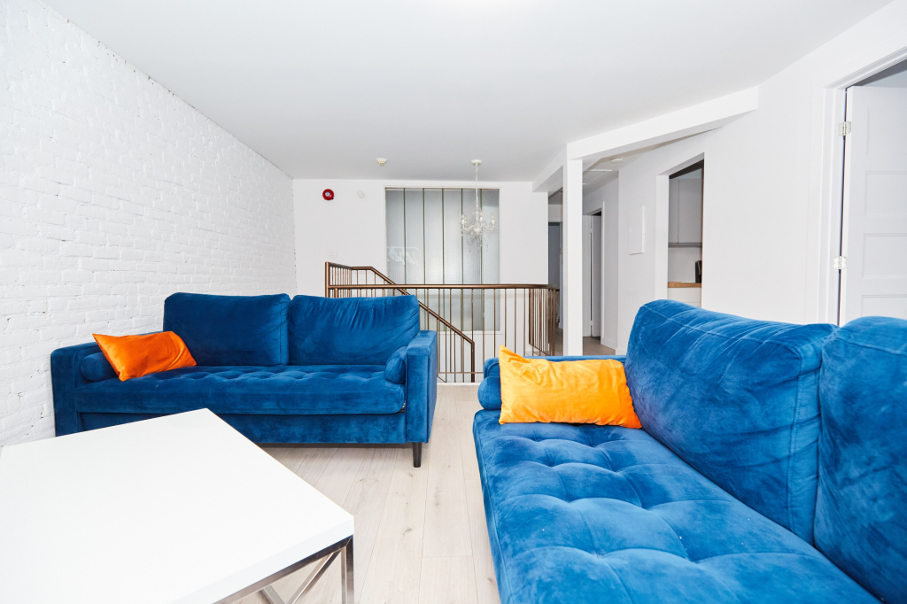 Plateau/Downtown- Superb 5 1/2 Furnished