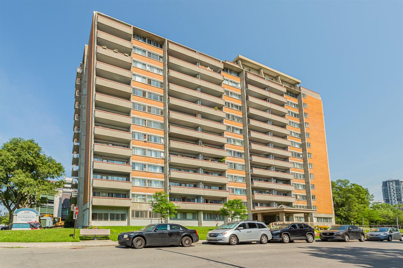 3 ½ - 135 Place Côte-Vertu, Montréal