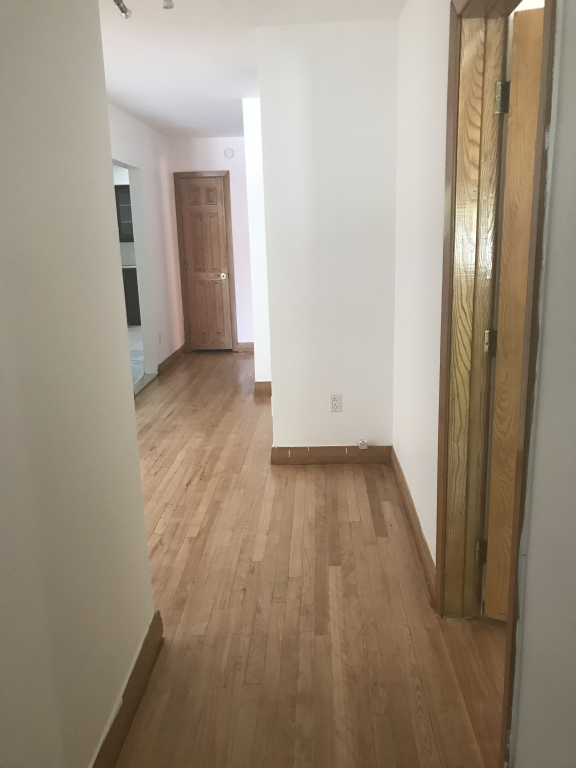 Bas De Duplex Avec Garage Et Cour