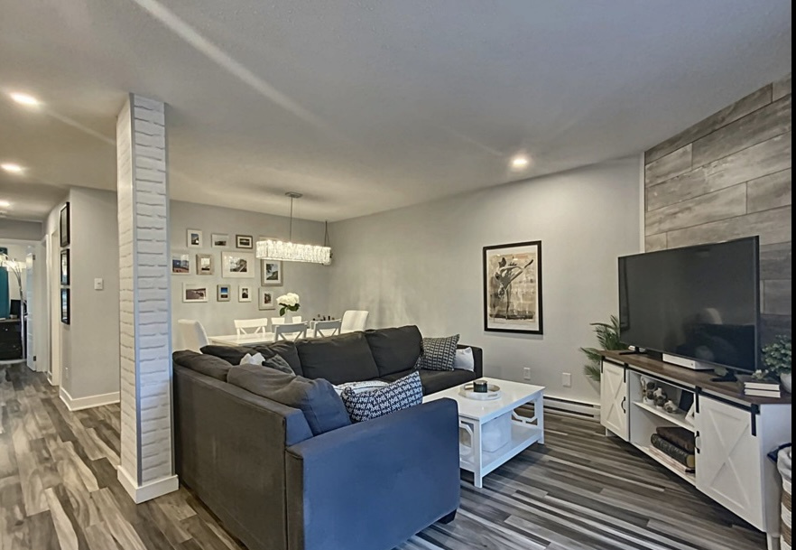 Superbe 4,5 Rénové Au Manoir Trembles