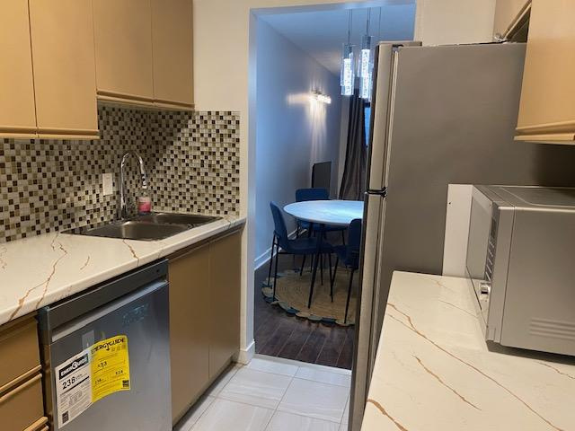 Beau 4 1/2 Meublé Rénové Sur Le Plateau