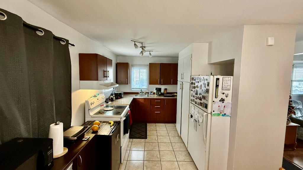 41/2 à louer Vieux Longueuil 1425$ - 1er juillet 2025