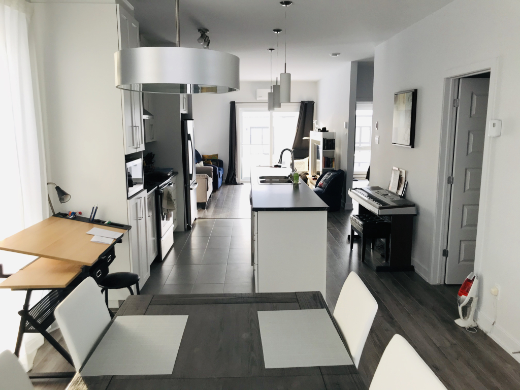 Condo 4 1/2 (2 CC) à Louer 1er Juillet