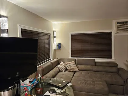1 room house of 34 m² in Longueuil