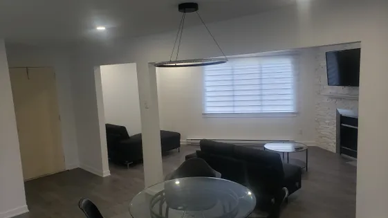 5 rooms house of 230 m² in Laval (administrative region)