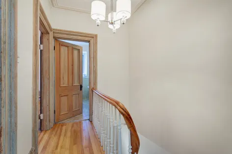 7 rooms house of 175 m² in Montreal
