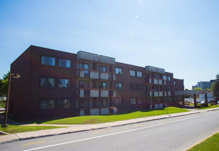 2 CH - 1 SDB - Laval - $1,400 /mo