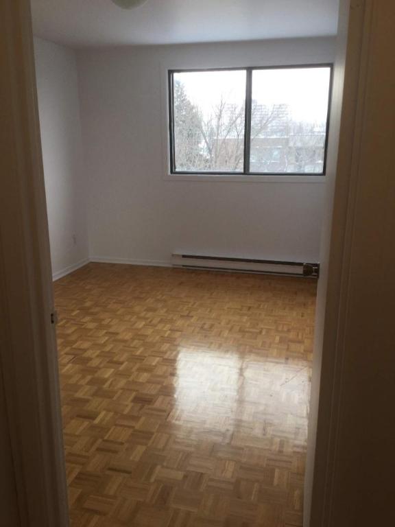 2 CH - 1 SDB - Laval - $1,400 /mo