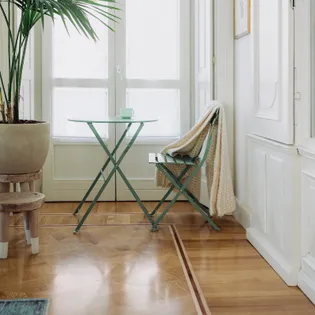 5 rooms apartment of 98 m² in Pointe-Claire