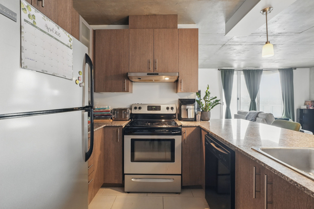 BEAU LOGEMENT 2 CHAMBRES - HULL