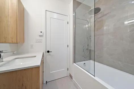 1 room apartment of 45 m² in Montreal