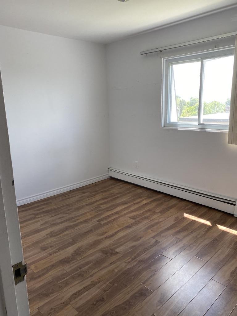 Immeuble - 708 13e Avenue N 708 13e Avenue Nord #42