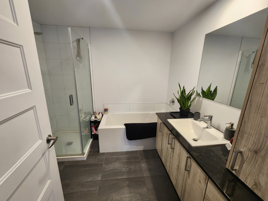 Magnifique 4 1/2 Style Condo