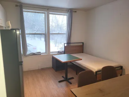 1 room studio of 54 m² in Sherbrooke