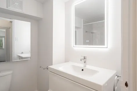 1 room apartment of 48 m² in Montreal